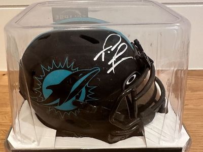 Tua Tagovailoa Signed Miami Dolphins Eclipse Alternate Mini Helmet – Fanatics Authenticated