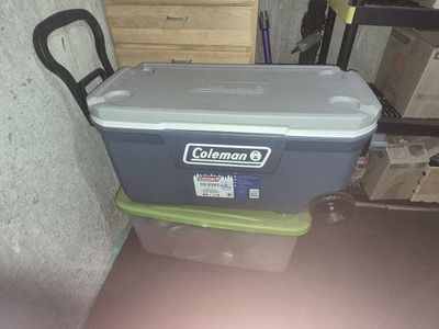 Coleman 316 Series Wheeled Cooler Blue
