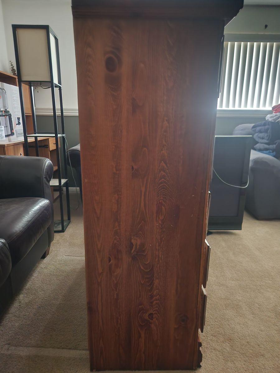 Main image 3