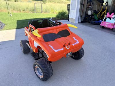 Monster Jam El Toro Loco Power Wheels Ride-On Truck for Kids