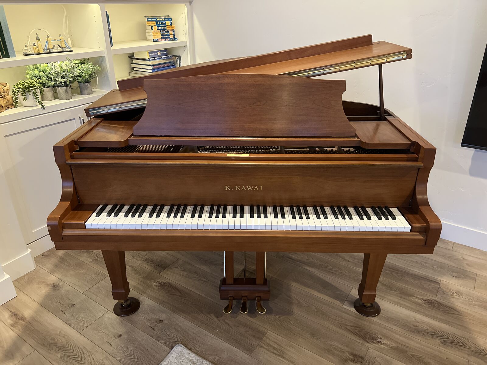 Kawai KG2D Parlor Grand Piano