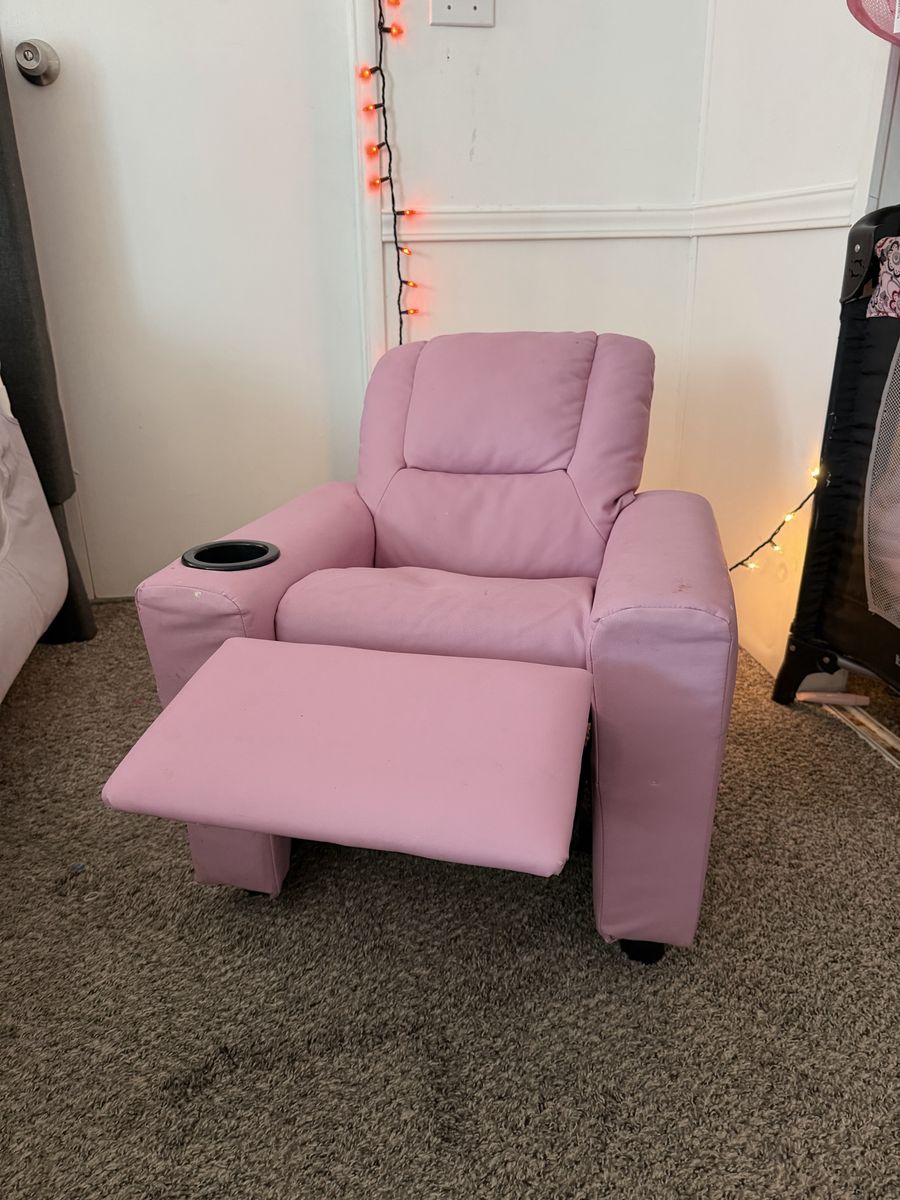 Kids recliner for toddlers