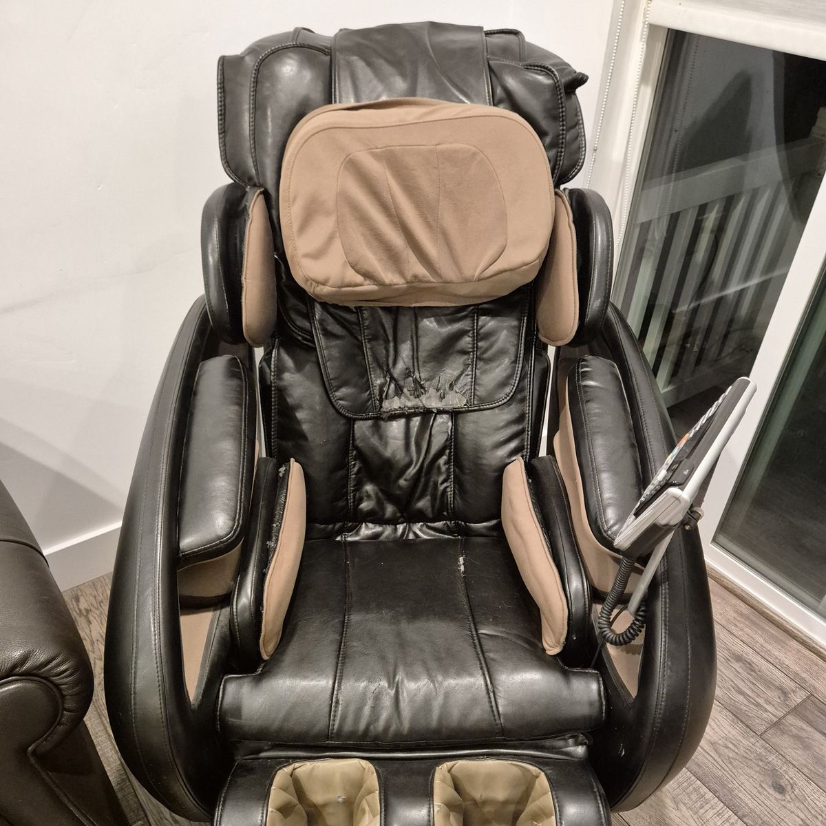 Osaki Reclining Massage chair