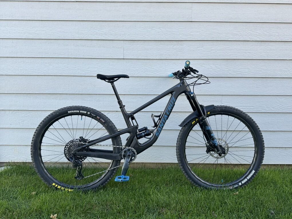 Santa Cruz Hightower Medium W/ Carbon Wheels