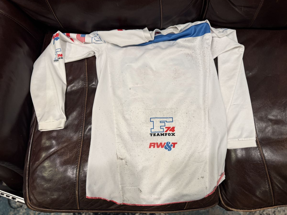 Main image 6