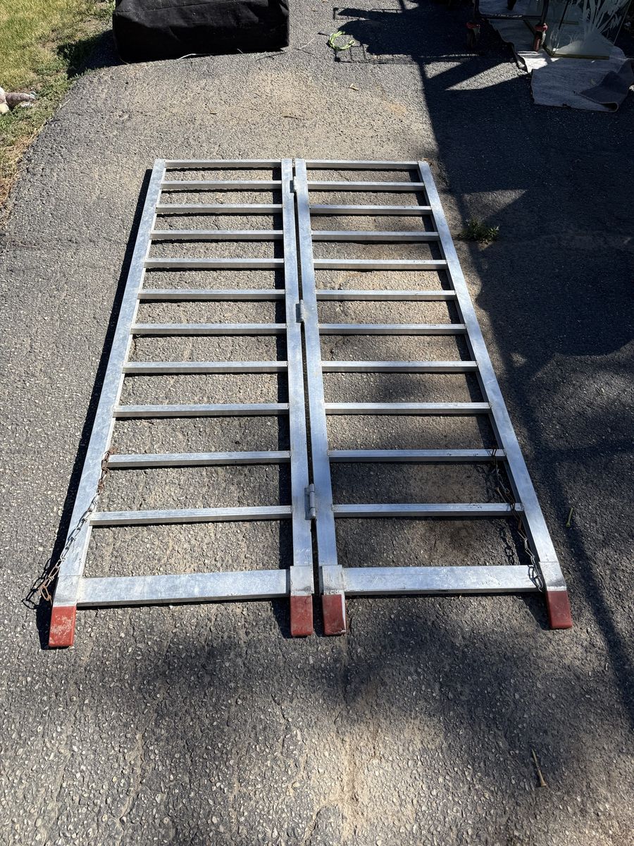 Folding Aluminum Ramps