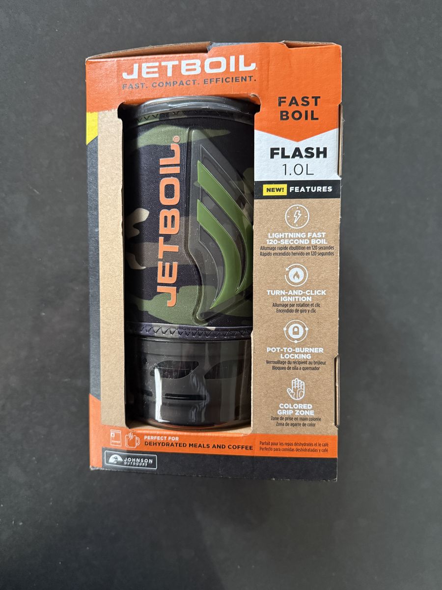 Jetboil Flash 1.0L Fast Boil Cooking System Lightning Ignition Camp Stove - Camo Sleeve