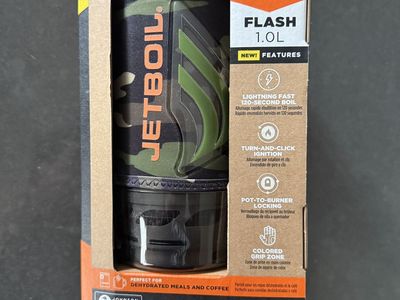 Jetboil Flash 1.0L Fast Boil Cooking System Lightning Ignition Camp Stove - Camo Sleeve