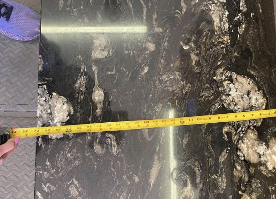 Main image 6