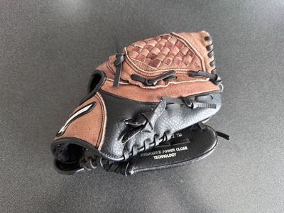 Youth Baseball Glove
