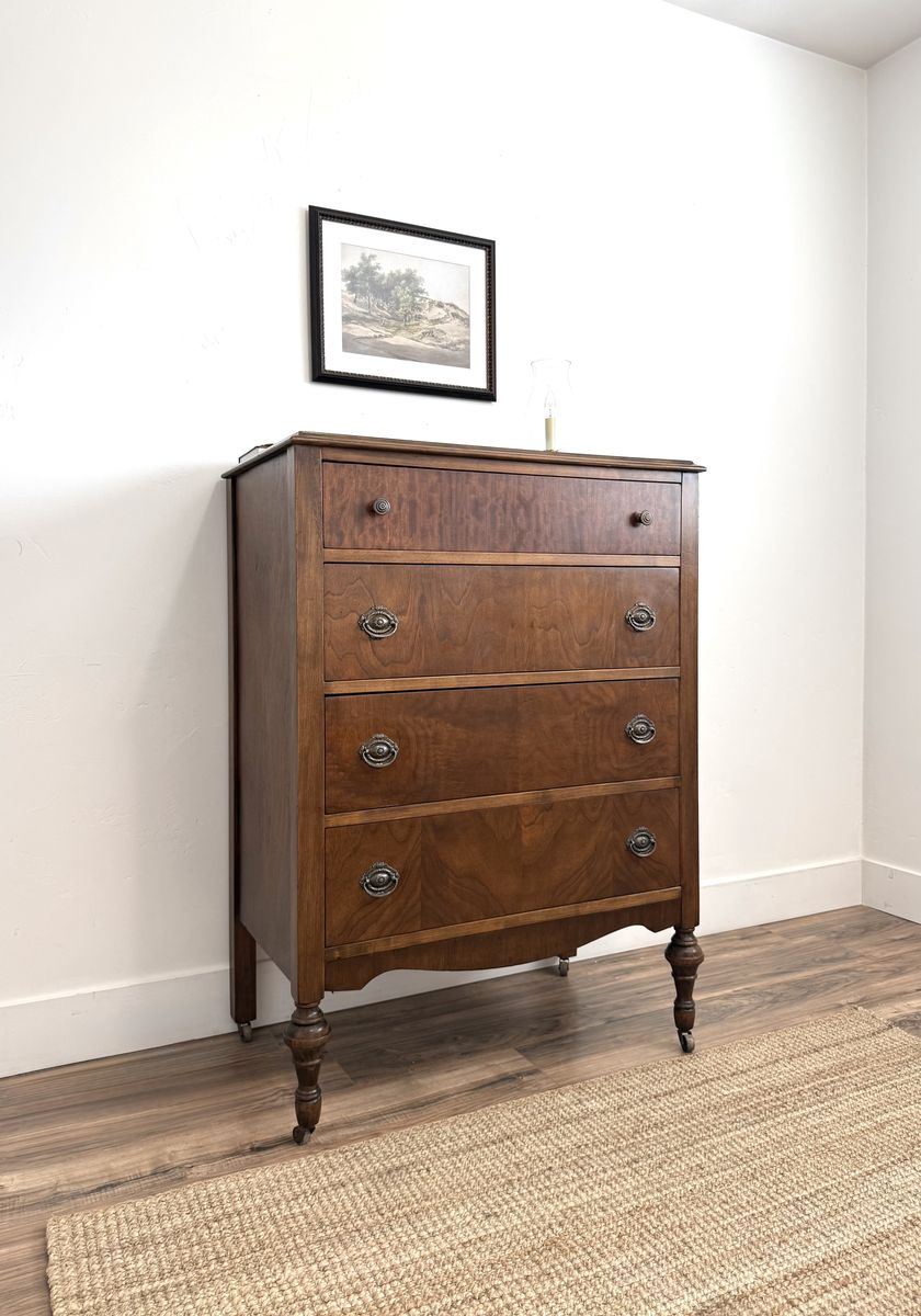 Main image 3