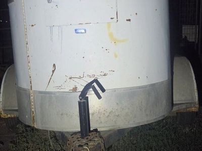 Used White Horse Trailer - Two Horse Slant Load Trailer