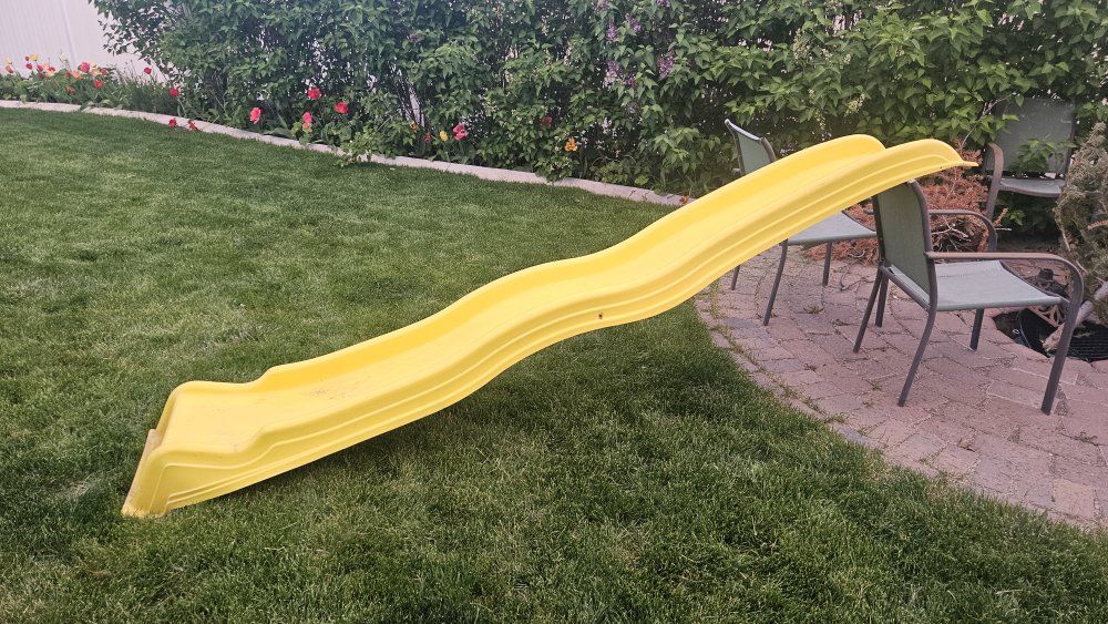 Free Slide and child swing (FCFS)