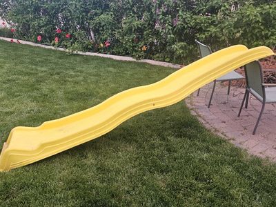 Free Slide and child swing (FCFS)