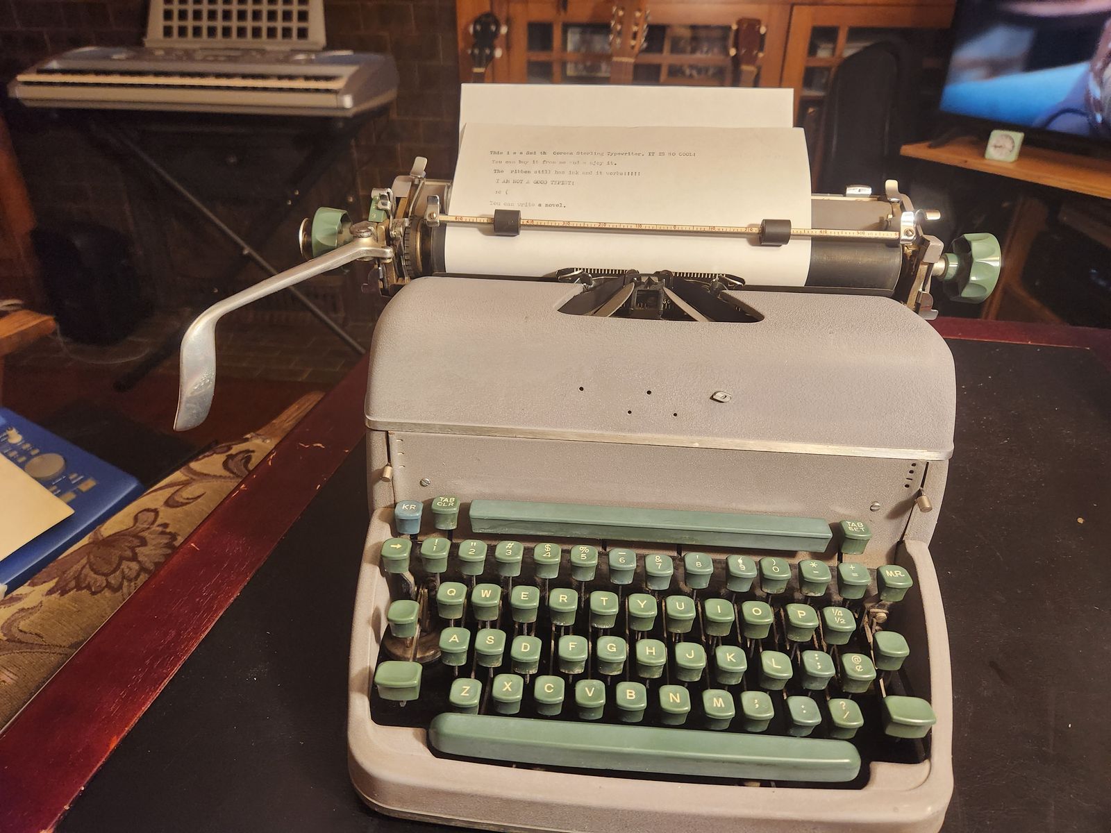 Antique 1960s Smith Corona Platinum typewriter...WORKS PERFECT!