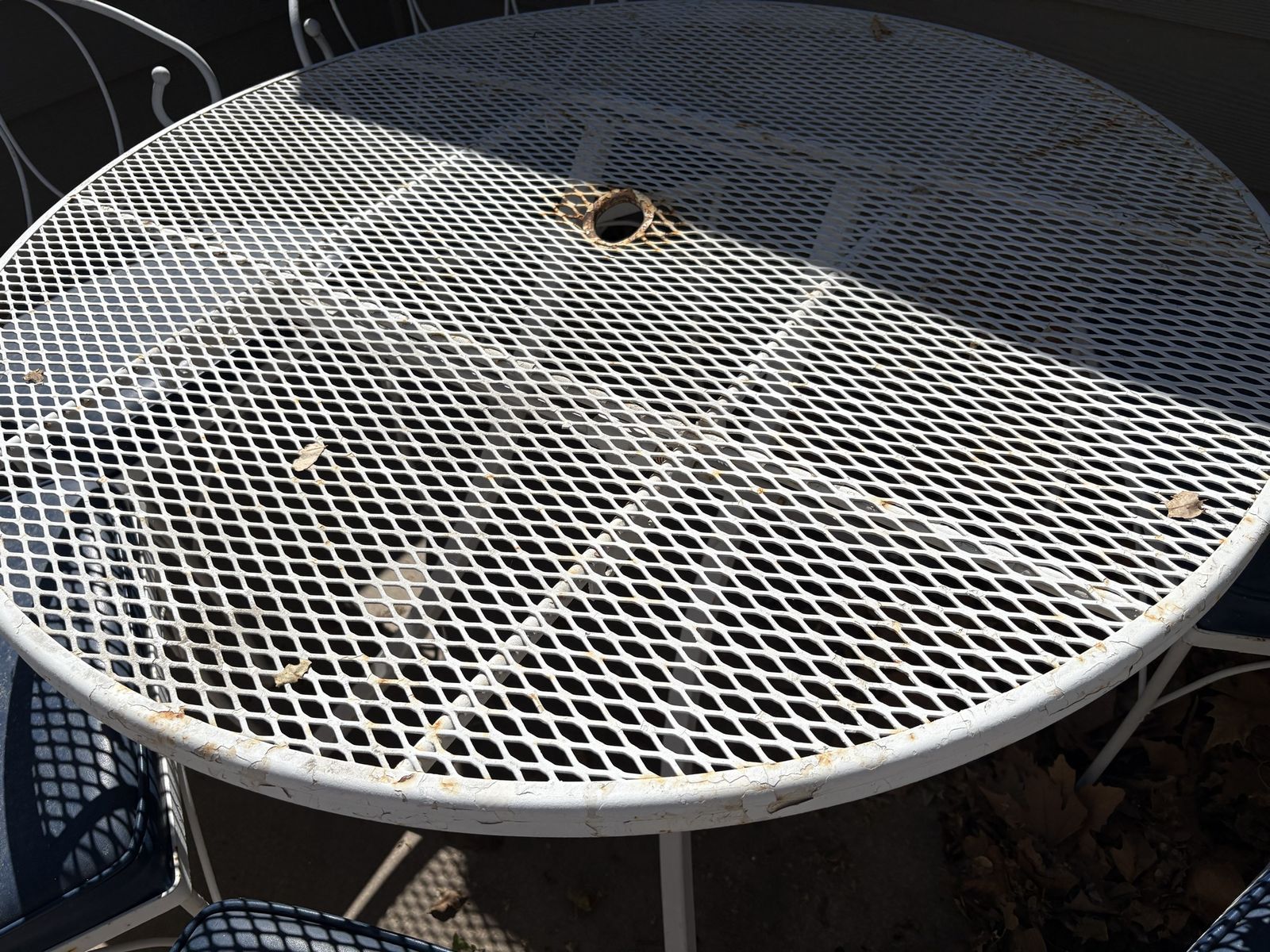 Main image 3