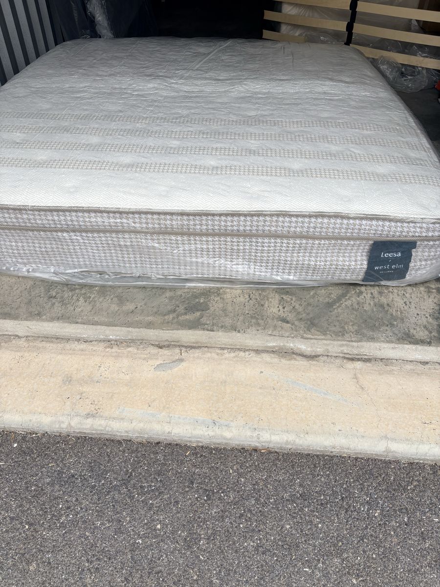 Leesa Reserve Hybrid King Mattress