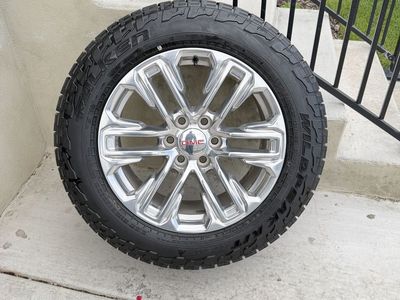 GMC Sierra 1500 Yukon Rims and Tires 265/60R20