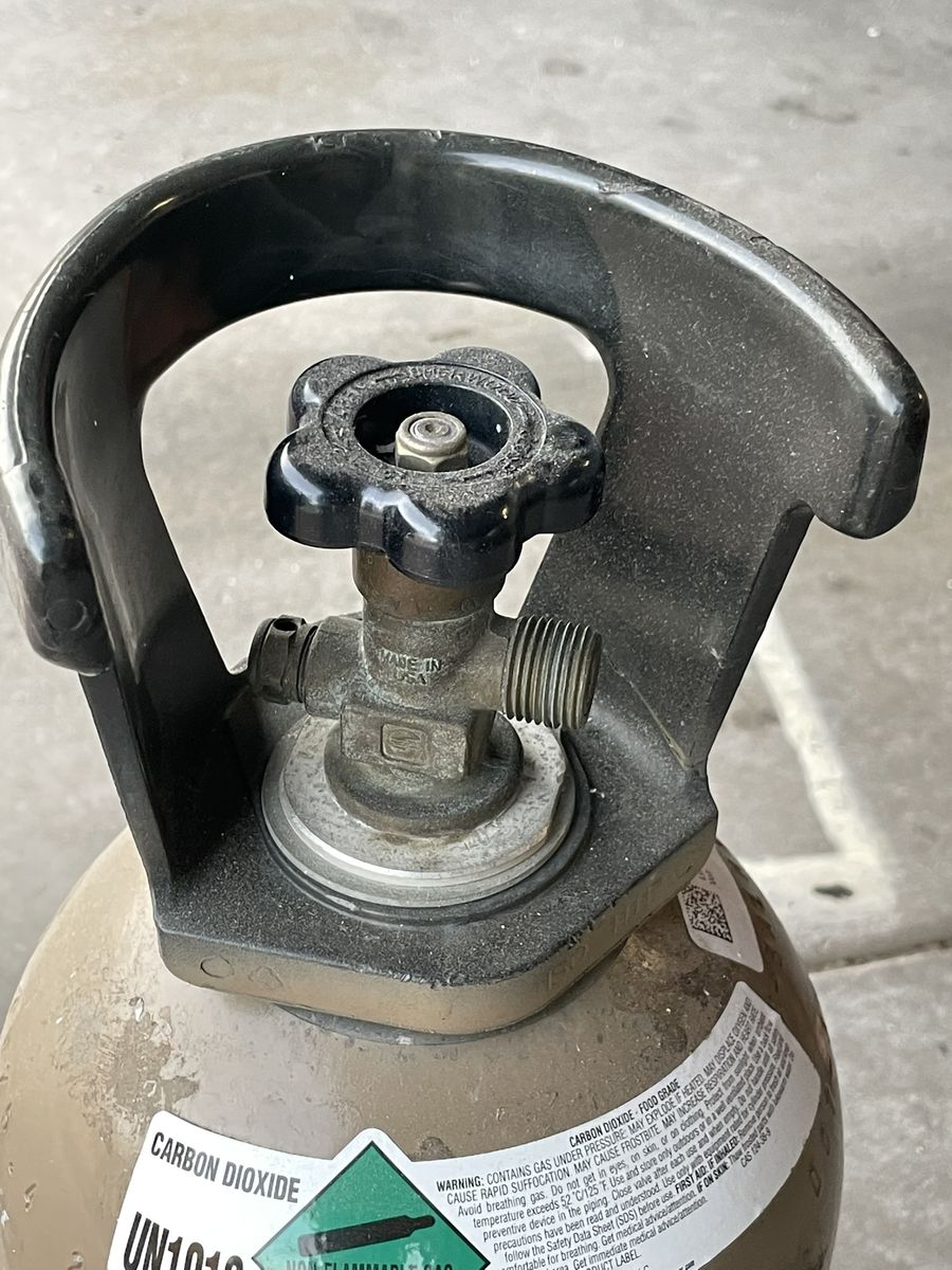 Steel CO2 tank 20 lbs