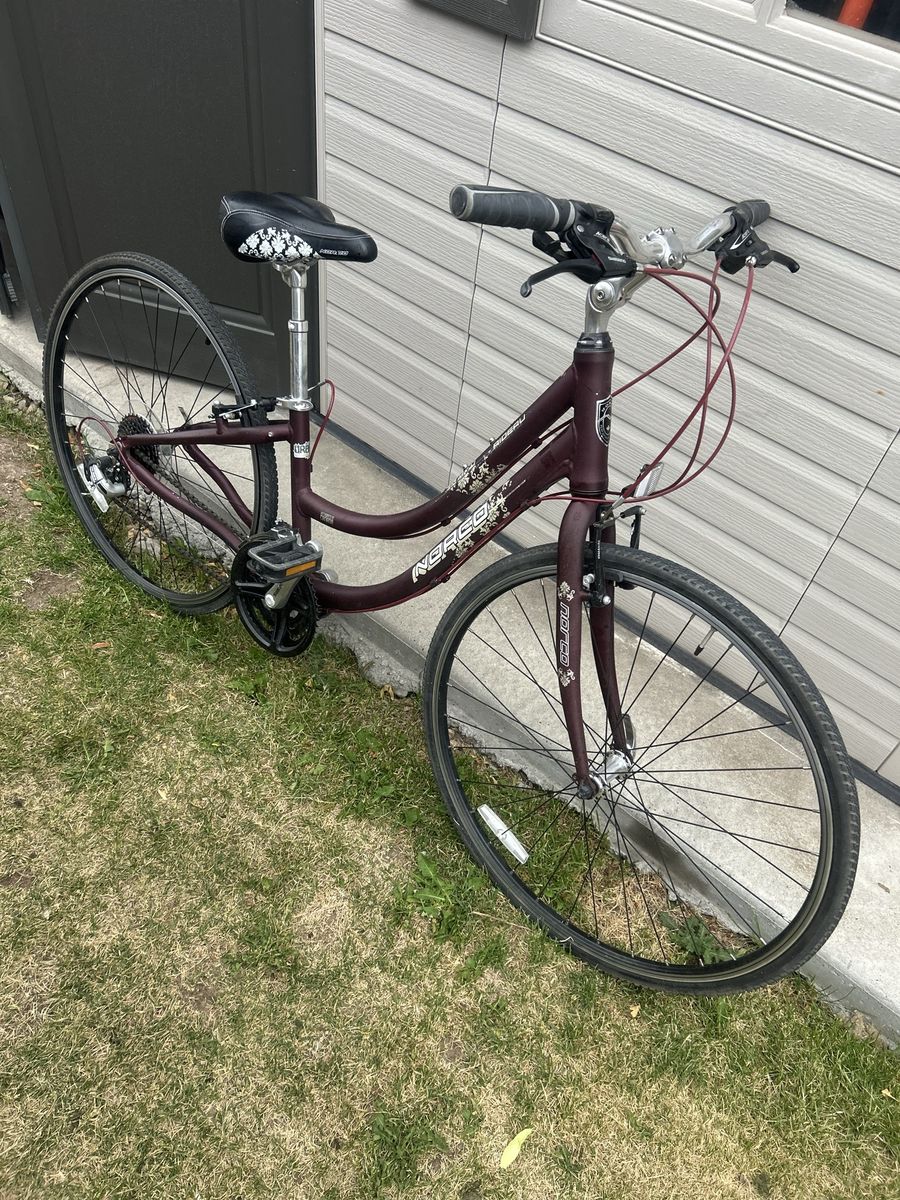 Women’s Norco aluminum bike