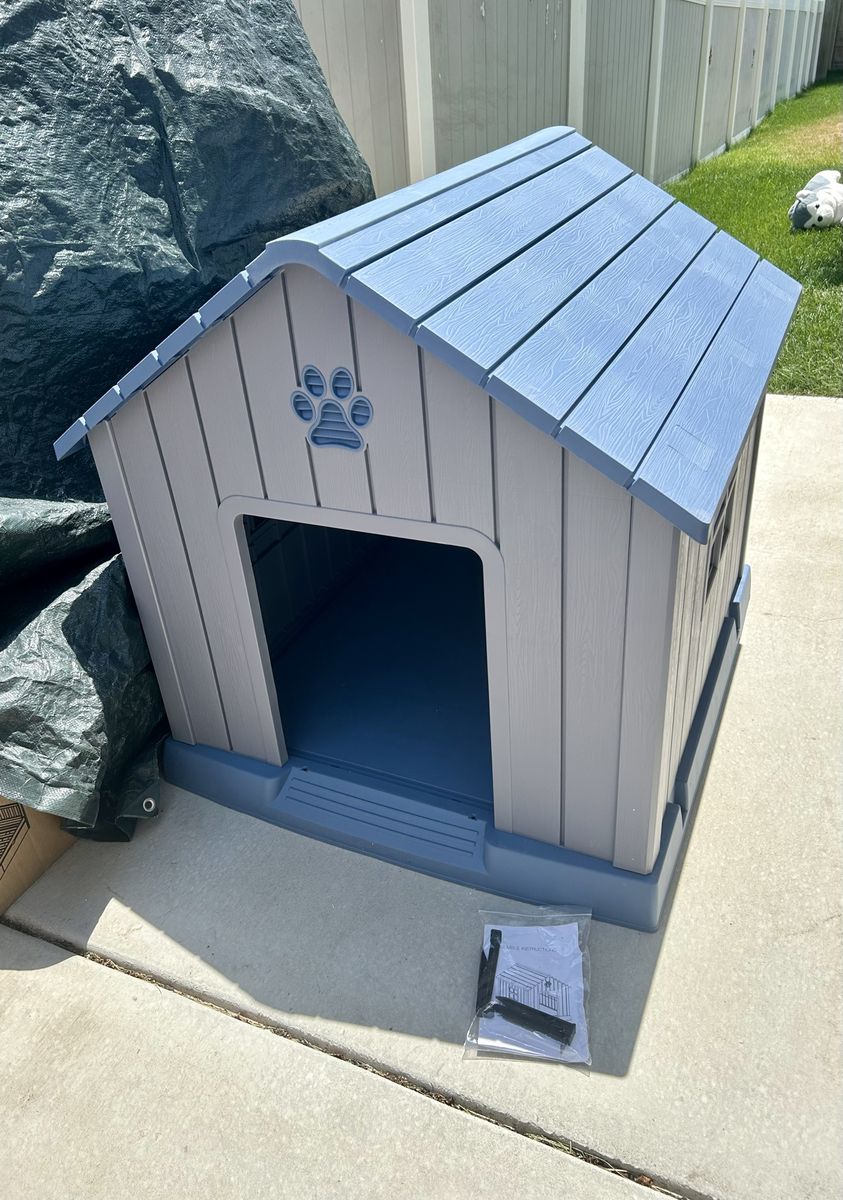 New Outdoor Dog House Gray and Blue