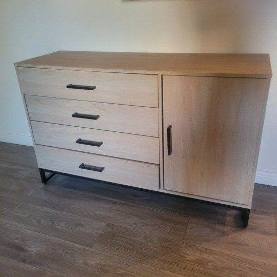 Small Dresser / Entertainment Center