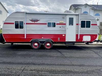 Riverside RV Retro Travel Trailer - Red & Silver Classic Style