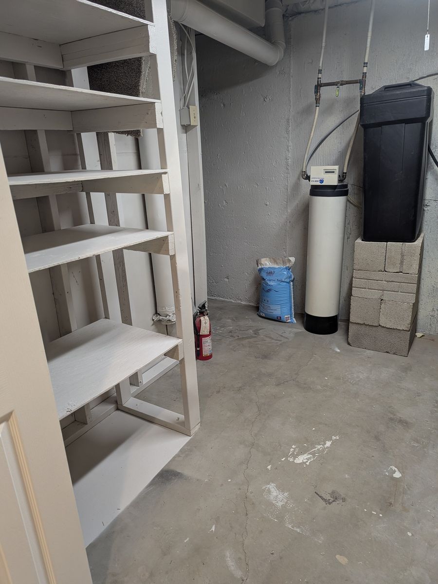 Main image 6