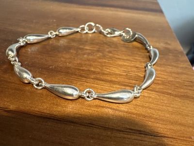 Tiffany & Co 925 sterling Silver Bracelet