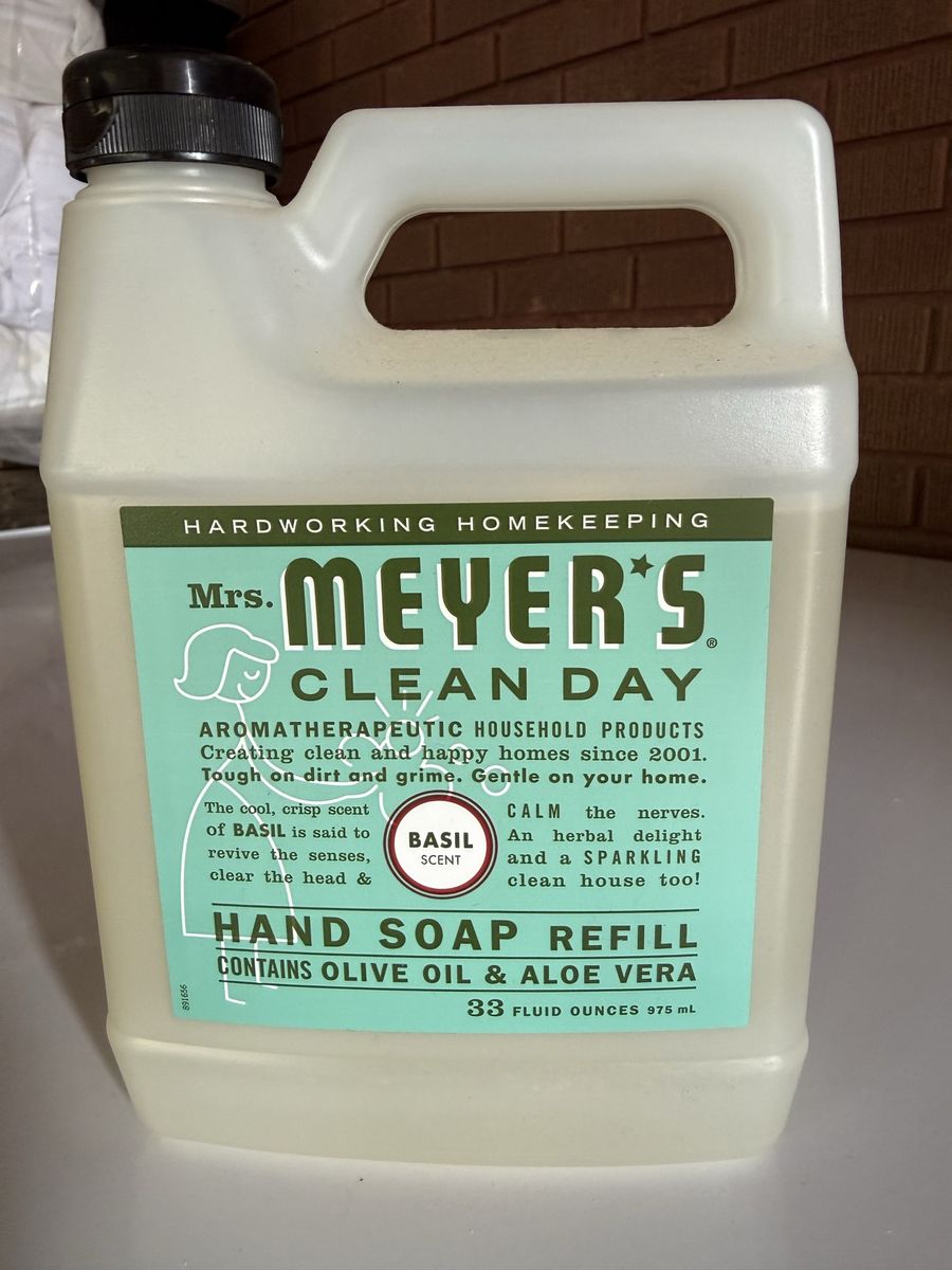 Mrs Meyer’s Basil Soap Refill