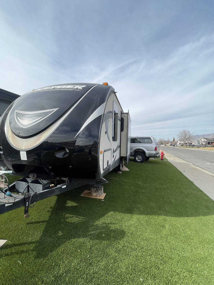 Keystone Premier 2015  12,000