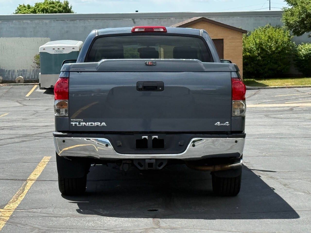 Main image 6