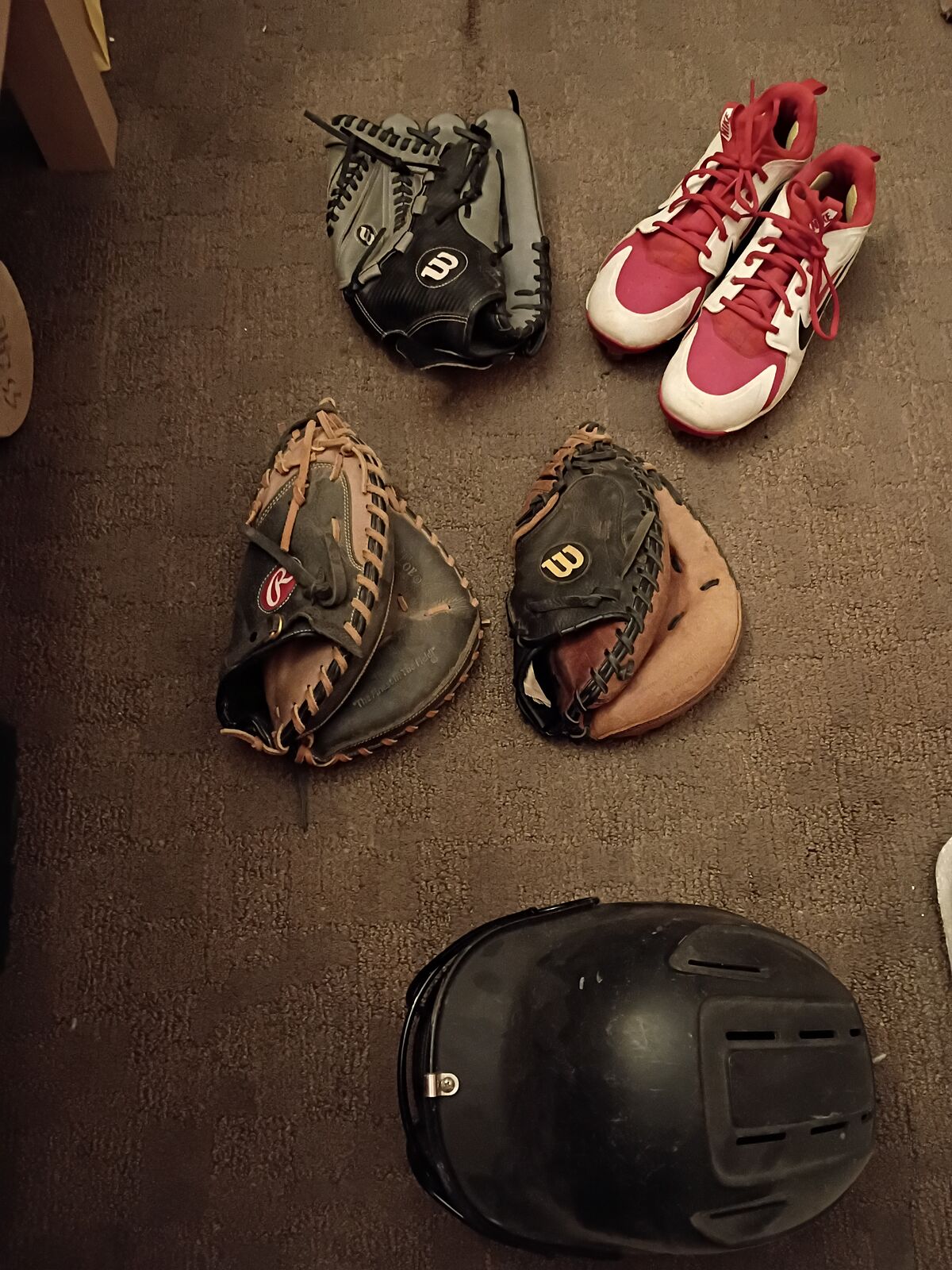 Catchers gloves, Adidas helmet,Nike cleats (hardly used)