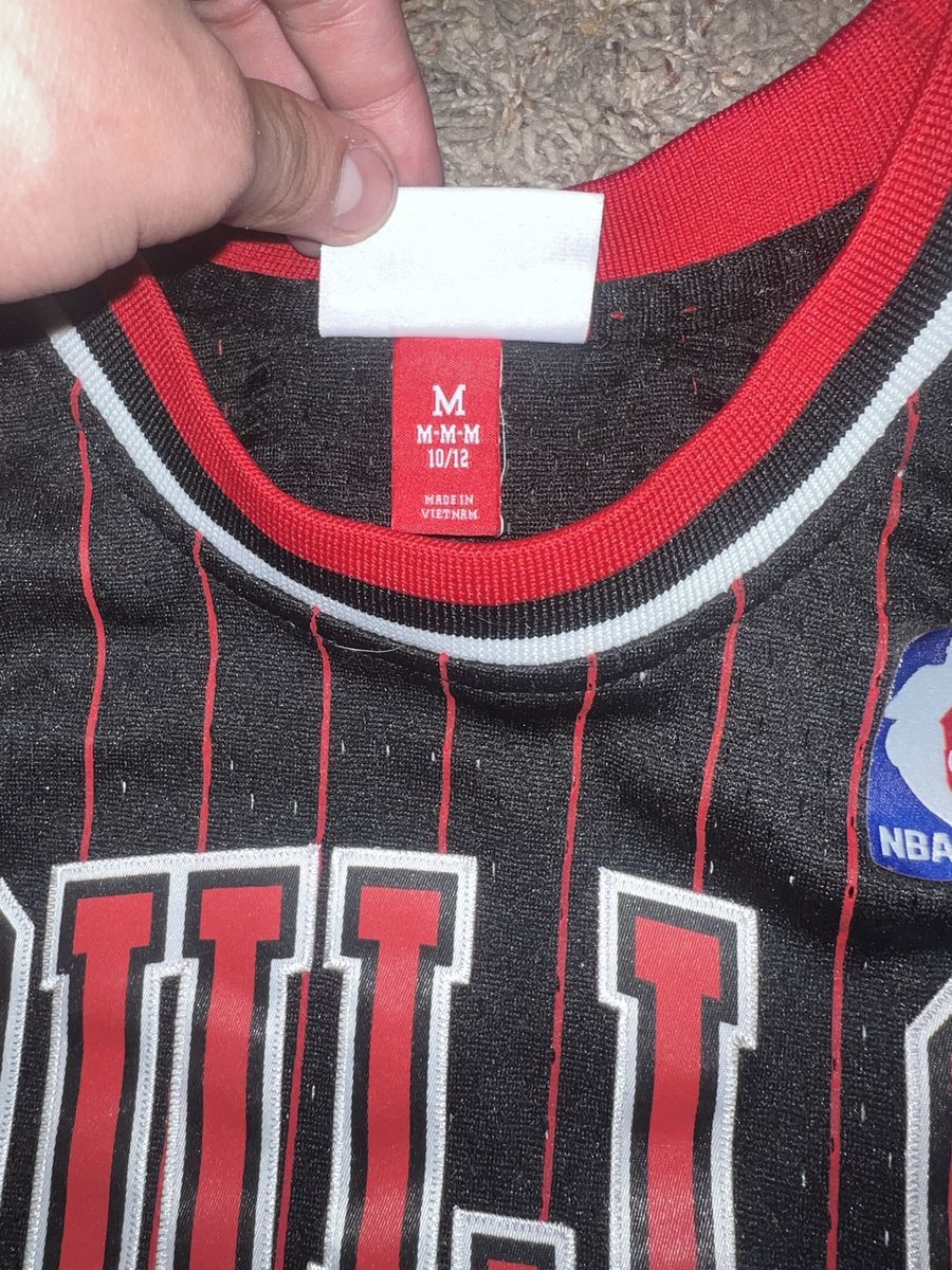 Mitchell & Ness Chicago Bulls Scottie Pippen #33 Youth M (10/12) NBA Jersey Black Red Pinstripe