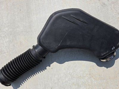 Air Intake Duct 11-2019 Chrysler 300 Dodge Challenger