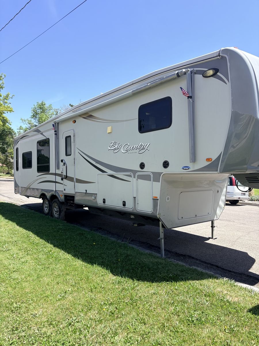 40 ft 2011 Big Country Heartland