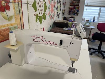 Handi Quilter HQ Sweet Sixteen Sewing Machine