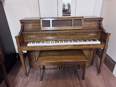 Yamaha Piano with free delivery and free home tuning