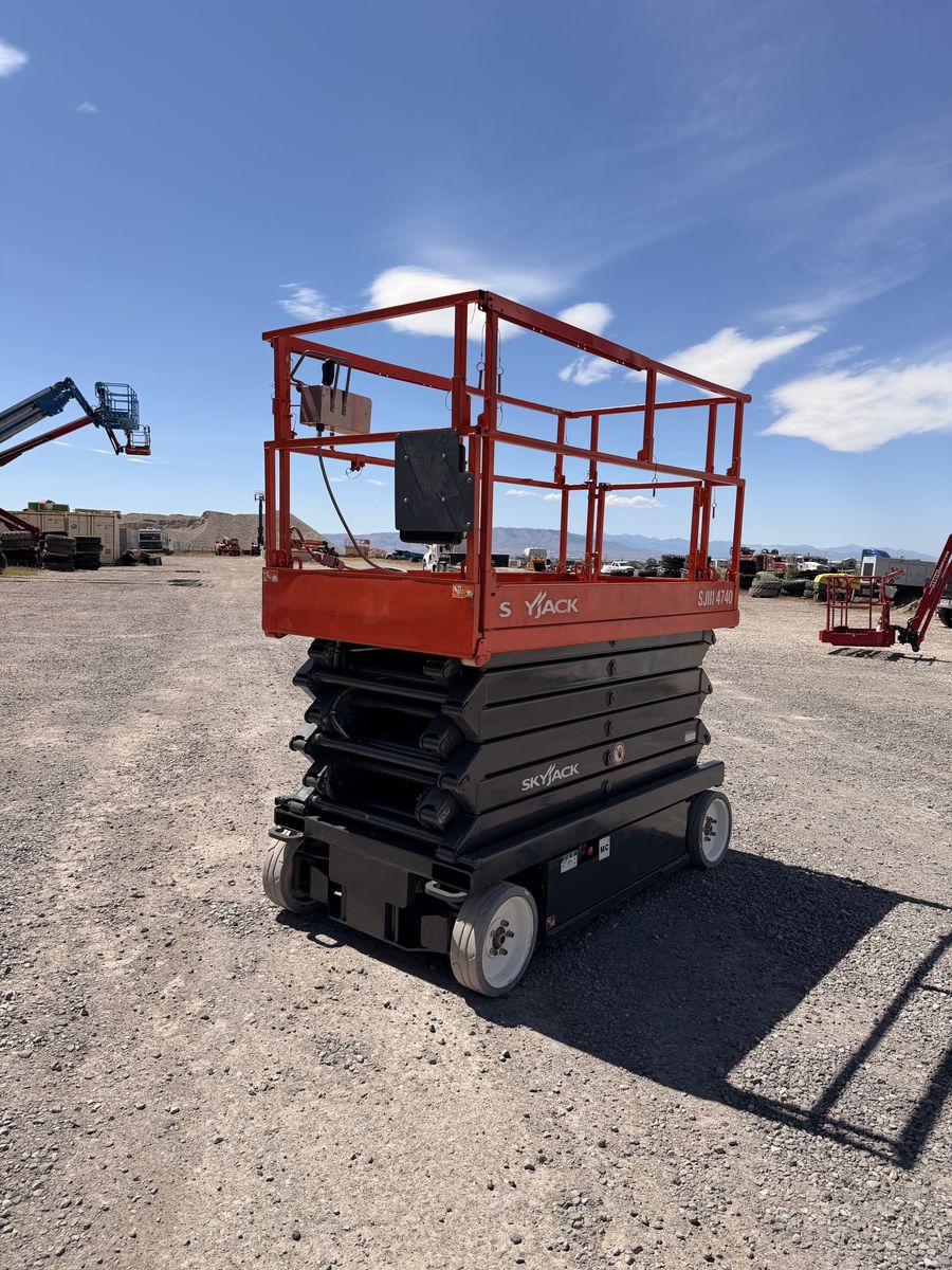 2017 Skyjack SJ4740 Scissor Lift • 252HRS • Warranty (id.1360)