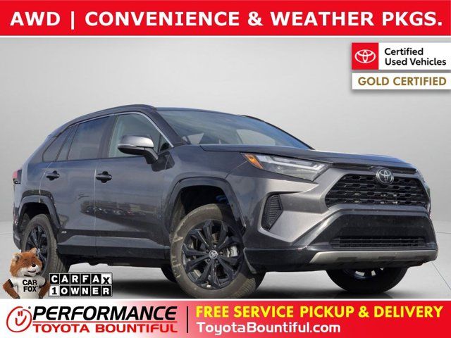 2025 Toyota RAV4 SE
