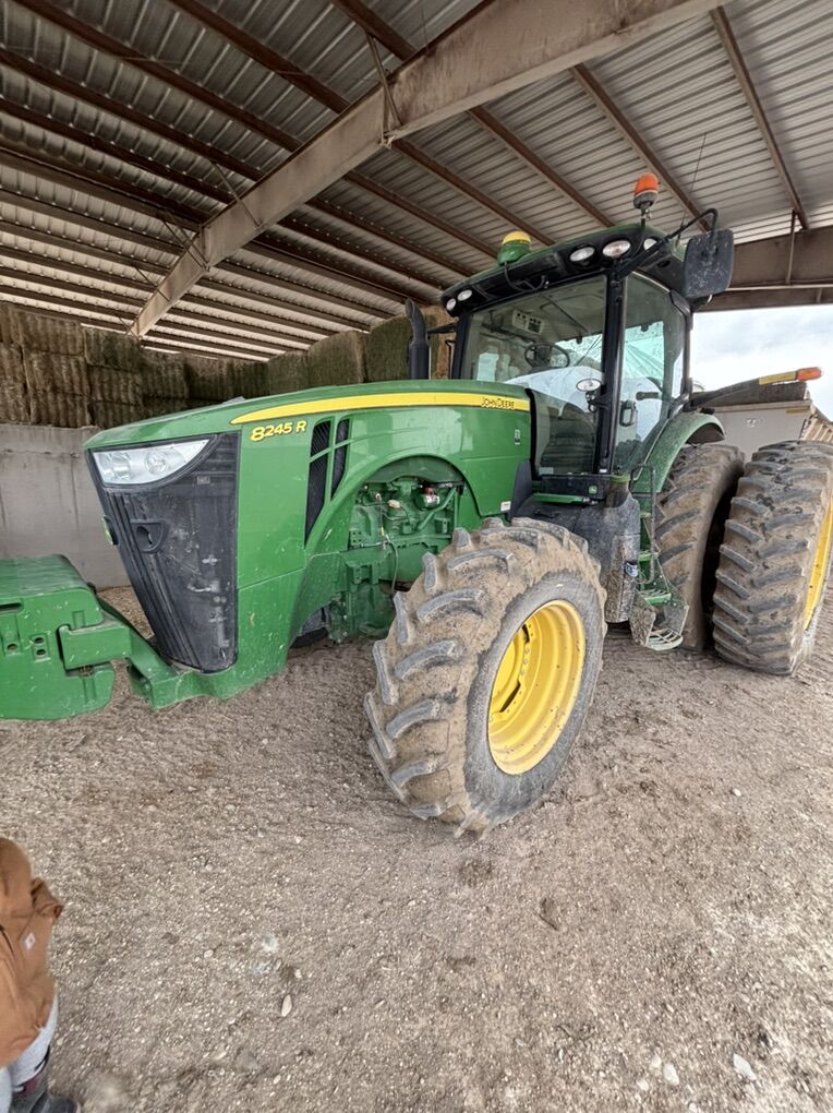 2018 John Deere 8245r