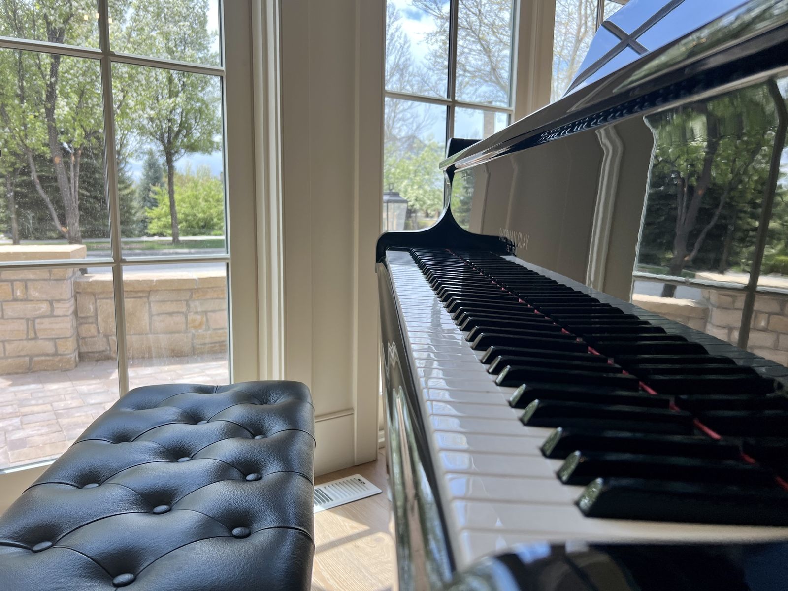 Sherman Clay RG-5 Professional Grand Piano – 7’ Polished Ebony