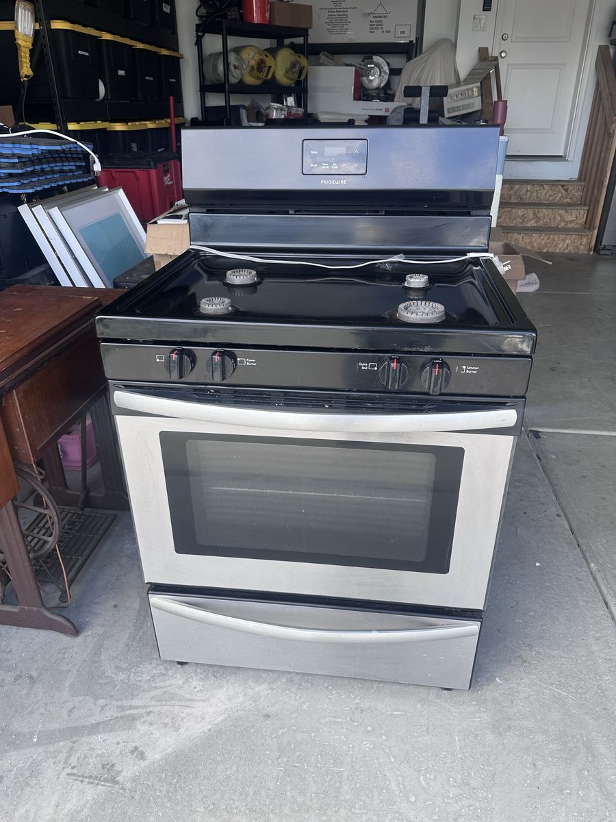 Gas stove