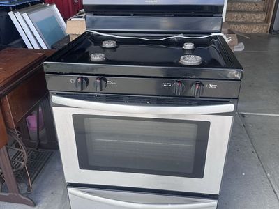 Gas stove