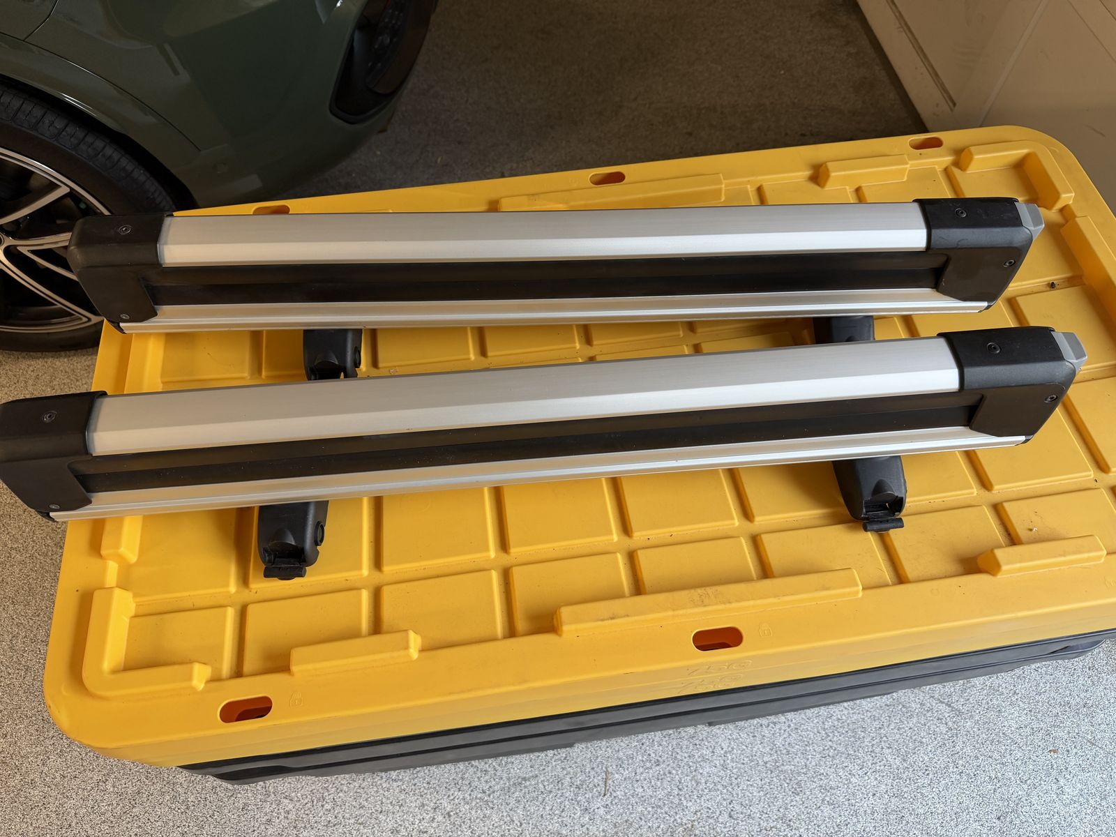 Thule 6 Ski Rack