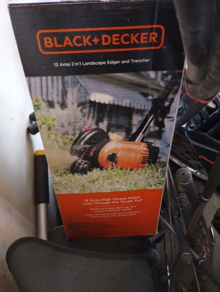 black and Decker 2 in 1 edger trencher