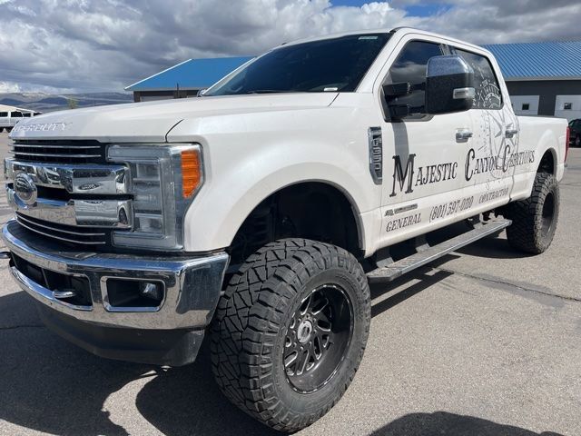 2017 Ford F-350 Super Duty Lariat