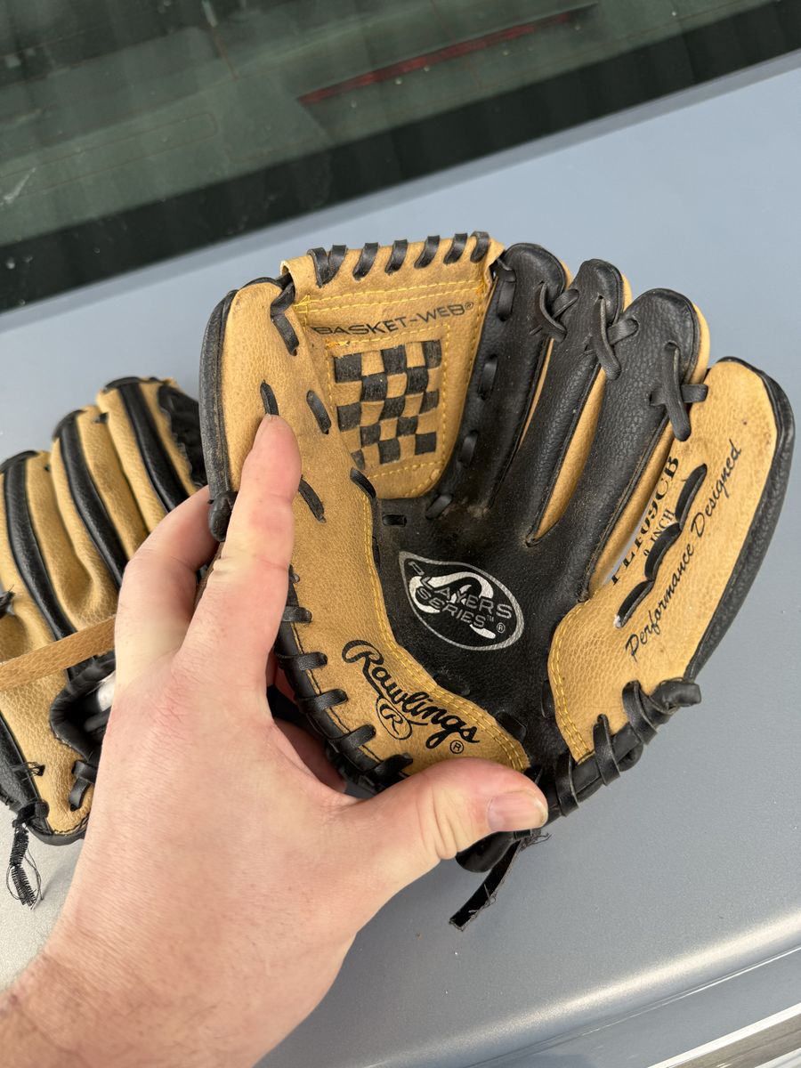 Baseball mitts