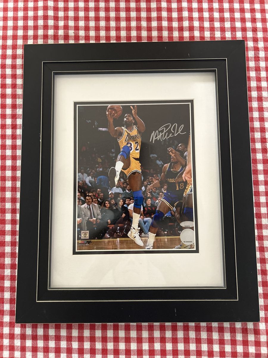 Signed Framed & Double Shadow Box Matted Magic Johnson Autographed NBA Los Angeles Lakers Photo w/Coa Hologram Sticker Auto 