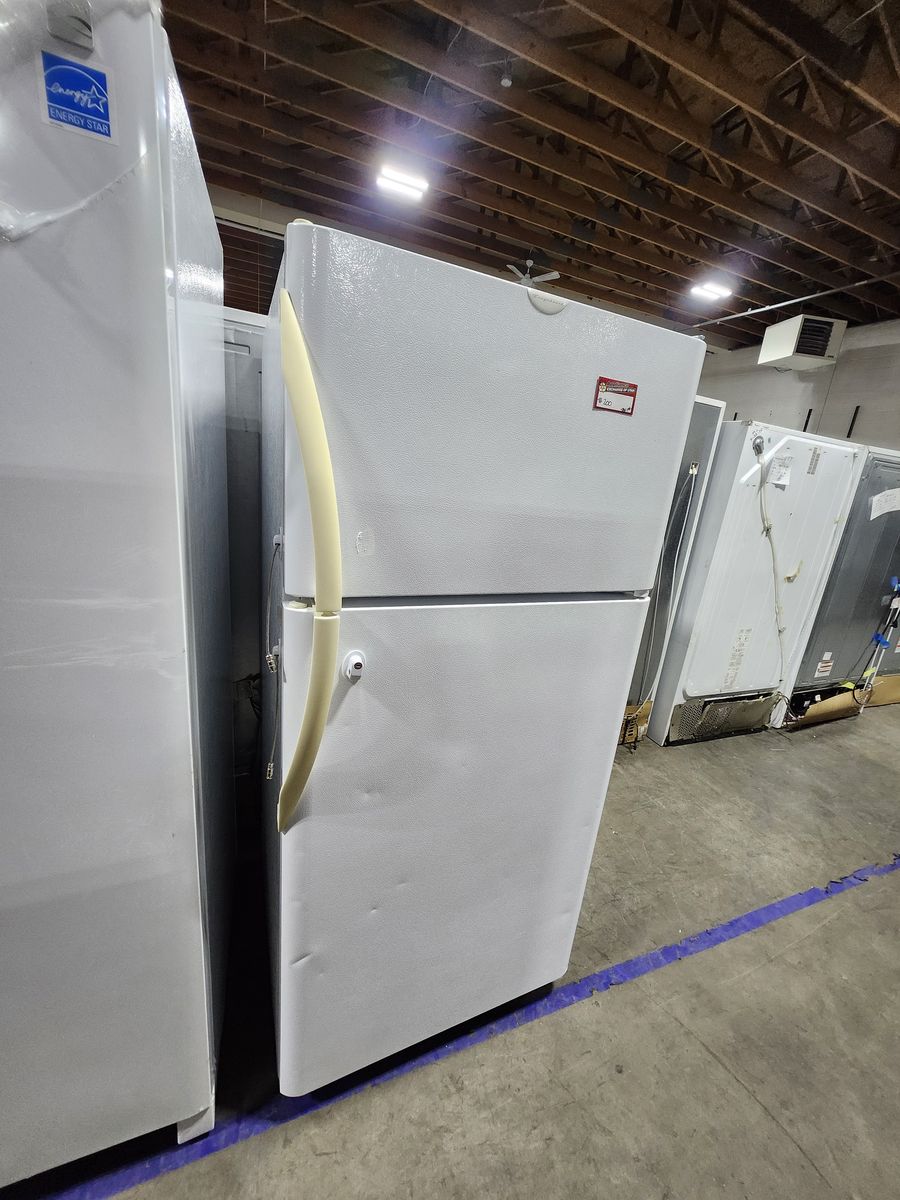 Frigidaire Top-Freezer Refrigerator in White